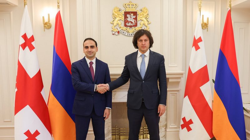 Տիգրան Ավինյանը հանդիպում է ունեցել Վրաստանի վարչապետ Իրակլի Կոբախիձեի հետ