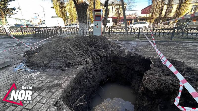 Ազատություն 8 հասցեի մայթի ջրի արտահոսքի խնդիրը վերացվում է