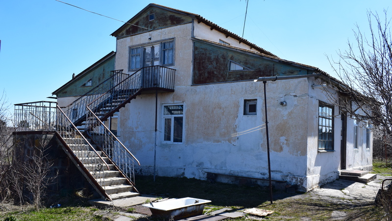 Վաճառվում է կամ վարձով է տրվում 2 հարկանի սեփական տուն +374 93 43 70 88 +79 85 47 05 688