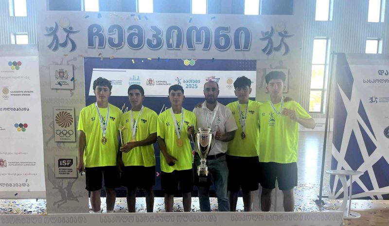 Ժդանովականի հանրային դպրոցի սեղանի թենիսի մարզիկները դարձան եռակի չեմպիոն