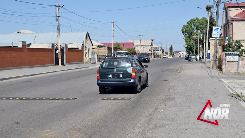 Քանդված ու չափանիշներին չհամապատասխանող արհեստական անհարթություններ եւ բողոքող բնակիչներ