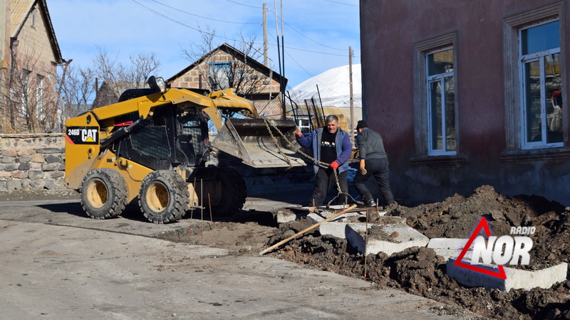 Ջրահեռացման համակարգի անցկացման աշխատանքներ Հեշտիայի գյուղամիջյան ճանապարհին