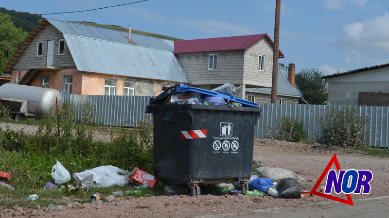 Հեշտիայի կենտրոնական փողոցի աղբամանները լցված են