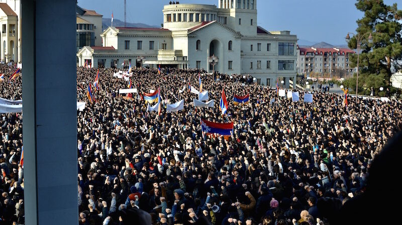 В Карабахе прошел очередной митинг с требованием открыть Лачинский коридор