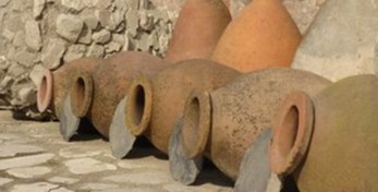 В Кварели нашли квеври с пригодной для питья 1200-летней водой