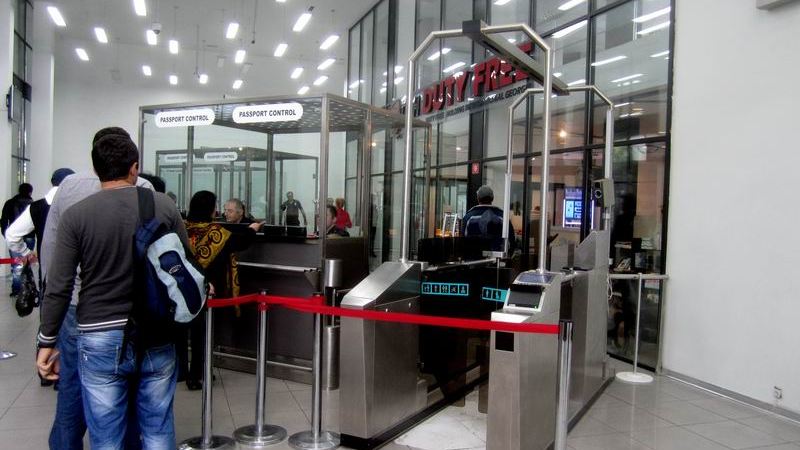 В Тбилисском аэропорту изъяли 9кг незадекларированного серебра