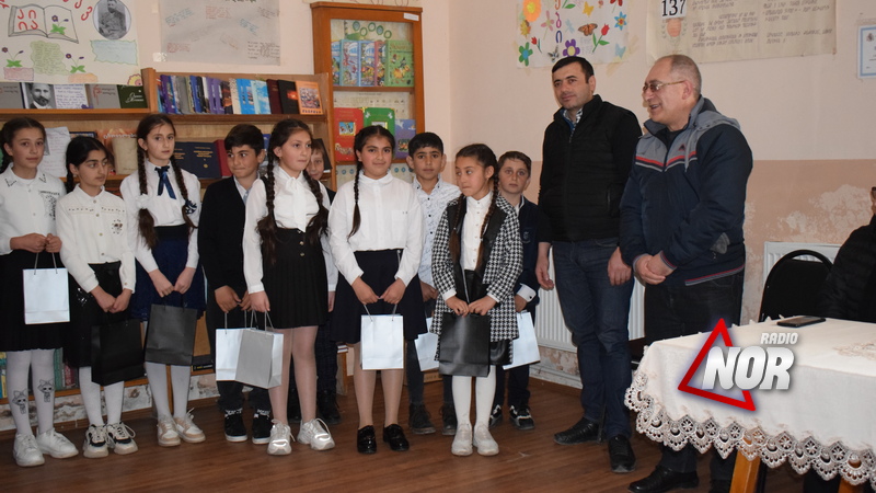 Ученики школы с. Каурма отметили День грузинского языка в библиотеке Ниноцминда