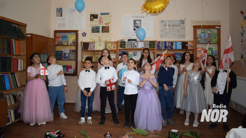 Выставка и праздничное мероприятие в детской библиотеке Ниноцминда