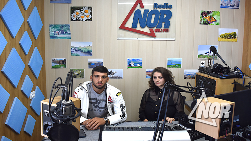Гость в студии радио NOR чемпион мира по ММА Арман Царукян