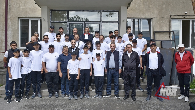 Команда из Ниноцминда отправилась на участие в Панармянских играх