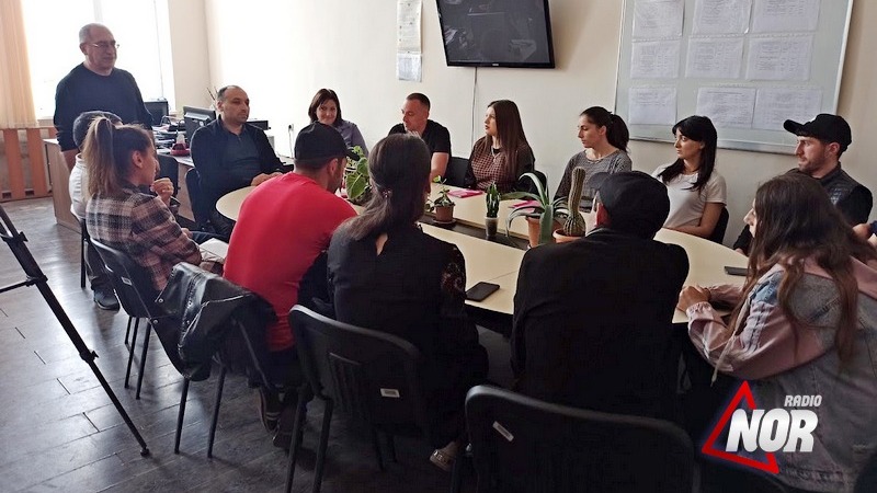 Հանդիպում Նինոծմինդայի քաղաքապետարանում նորաստեղծ ընտանիքների հետ