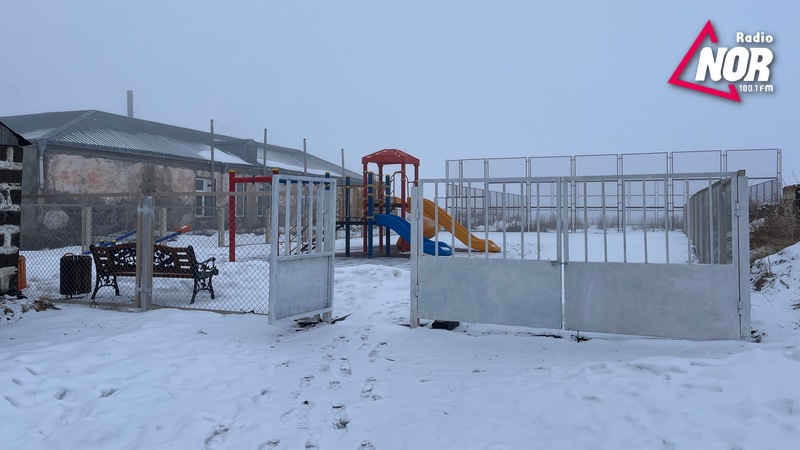 Завершены ли работы на детской площадке в Ефремовке?