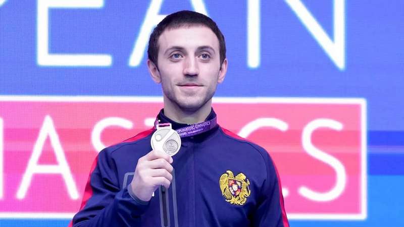 Армянский гимнаст стал чемпионом Европы на проходящем в Турции соревновании