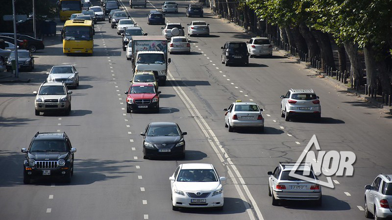 Департамент экологического надзора будет уполномочен контролировать выхлопные газы автомобилей на дорогах