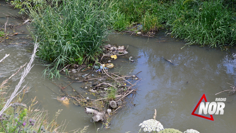 Река Агричай, протекающая через сердце города Ниноцминда, загрязнена