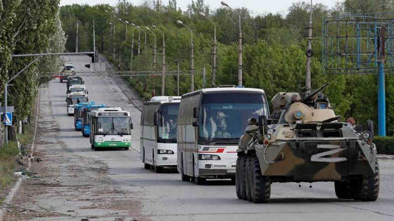 Украинские военные покидают завод «Азовсталь»