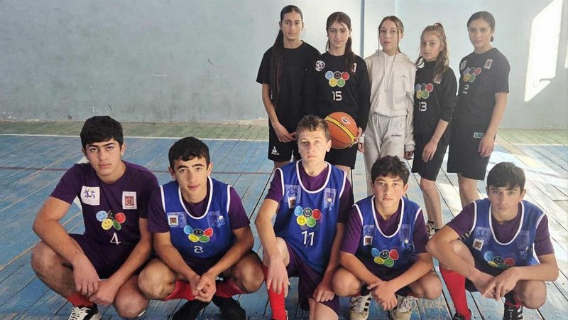 В Эштии прошла школьная баскетбольная олимпиада