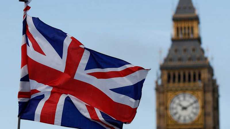 Правительство Великобритании приняло решение отказаться от импорта нефти из России до конца года