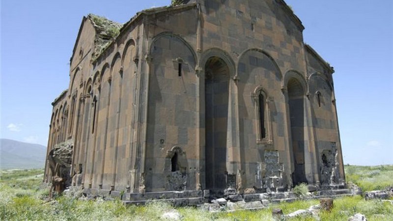 В Турции реставрируют армянский храм
