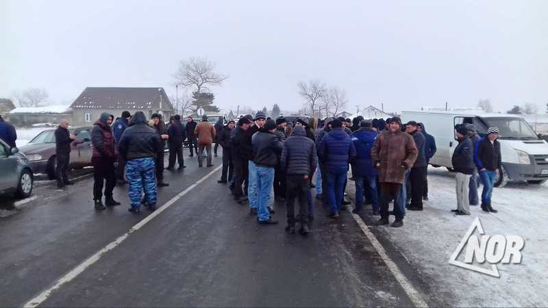 В случае не приезда губернатора, жители села Гореловка грозят перекрыть трассу