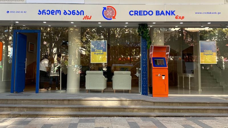 Грузинский «Credo Bank» открыл специальный филиал для иностранцев