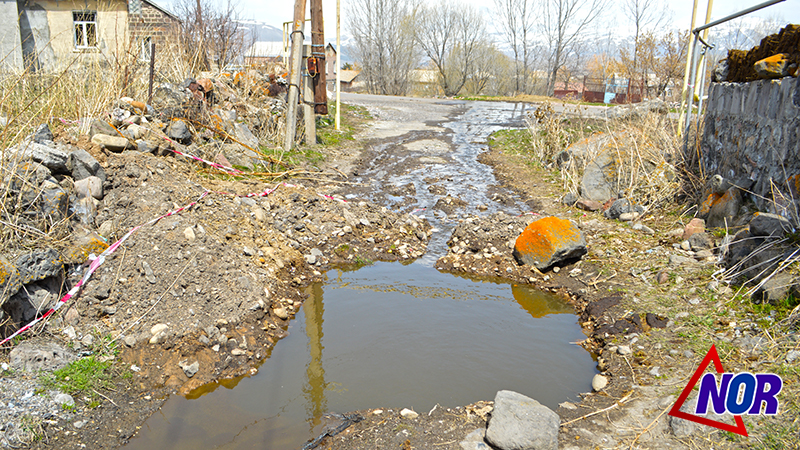 Снова жители засорили канализацию на улице Эрзрумская
