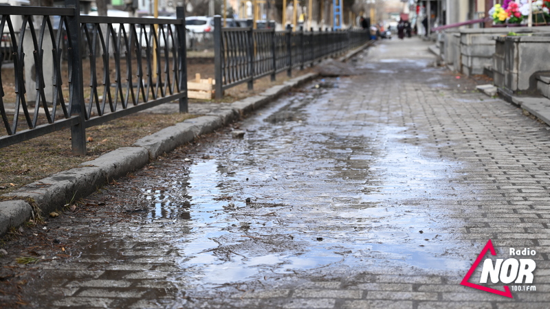 В Ниноцминде снова утечка воды