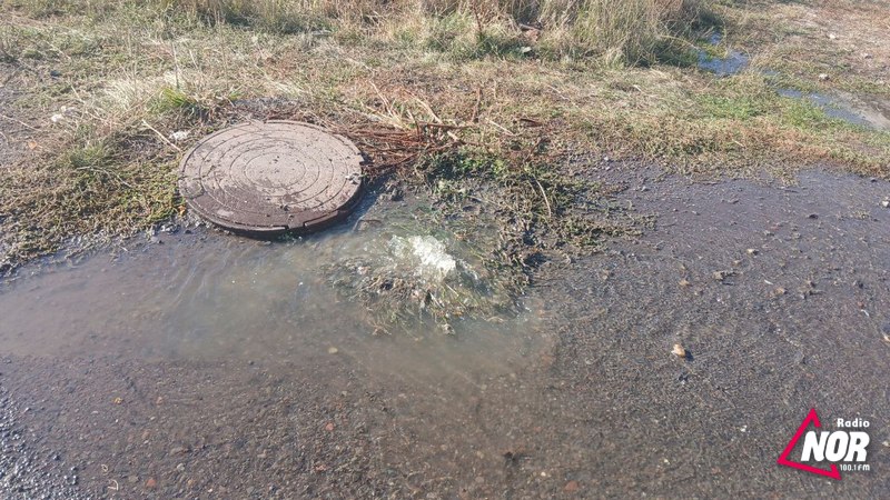 Канализации на улице Пушкина в Ниноцминде засорилась