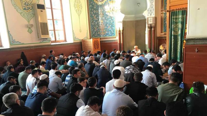 Мусульманский мир отмечает священный месяц Рамадан