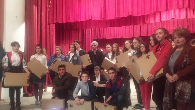 25 учащихся из нашего муниципалитета получили ноутбуки