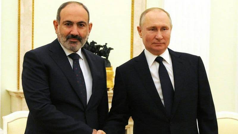 Путин принял в Кремле победившего на выборах в Армении Пашиняна