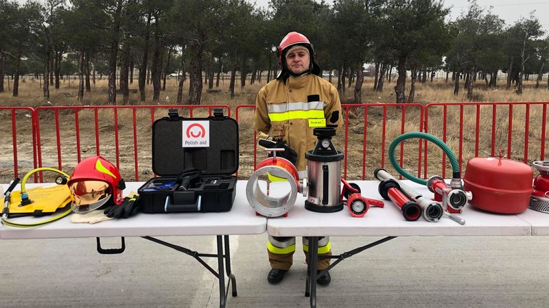 Грузинские пожарные-спасатели получили современное снаряжение от Польшы