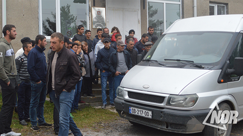 Четырнадцать призывников отправились на медкомиссию в Тбилиси