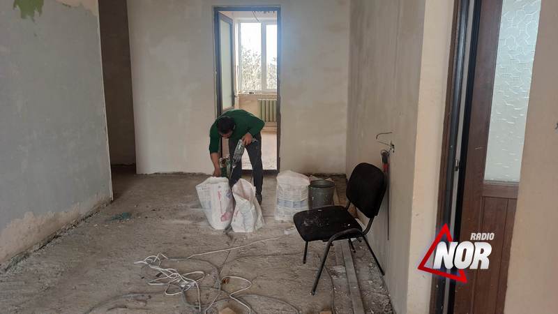 Продолжается ремонт здания мэрии города Ниноцминда