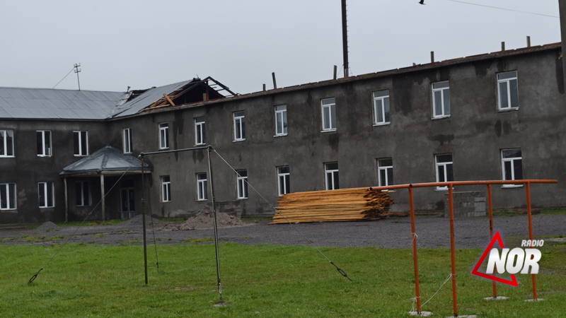 Начался ремонт кровли школы села Тория