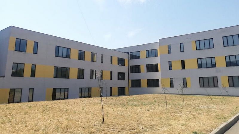 Все государственные школы Грузии обновят в течение трех лет
