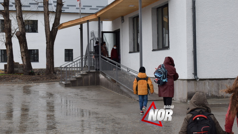 N1 школа города Ниноцминда начала учебный процесс в новой школе