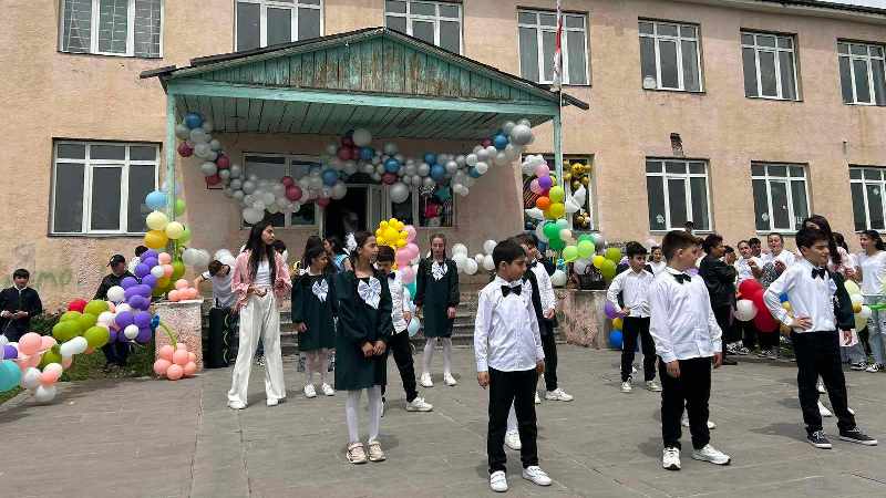 Мероприятие в Ниноцминдской школе №2 ко Дню защиты детей/фото.видео/