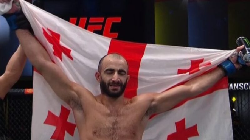 Гига Чикадзе нокаутировал соперника из Бразилии на UFC Vegas 35