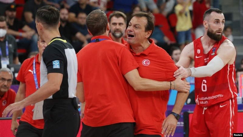 Турция пригрозила снятием с «Евробаскета» после инцидента на матче с Грузией