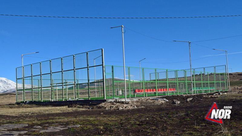 Завершены строительные работы на мини-стадионах «Мамзара» и «Большой  Гондура»