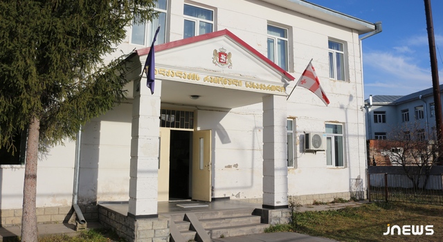 Из-за угрозы взрыва в Ахалкалакском суде эвакуировали работников