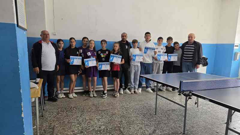 В Ороджаларе прошла школьная олимпиада по настольному теннису