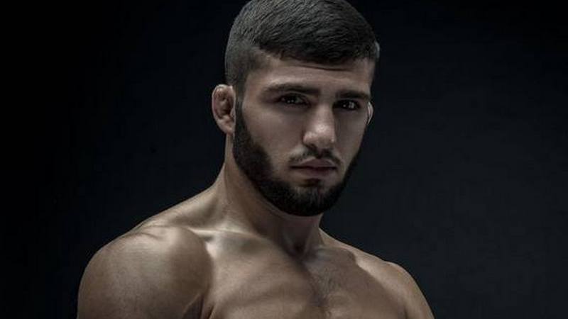Арман Царукян уступил в поединке Исламу Махачеву UFC Прямая трансляция