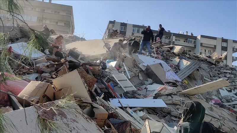 Более 120 человек оказались под развалинами зданий и туннелях после землетрясения на Тайване