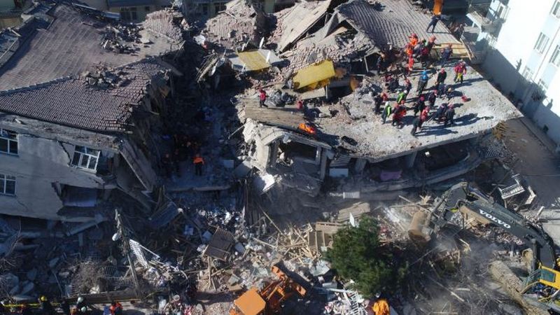 Число жертв землетрясений в Турции превысило 49 тысяч