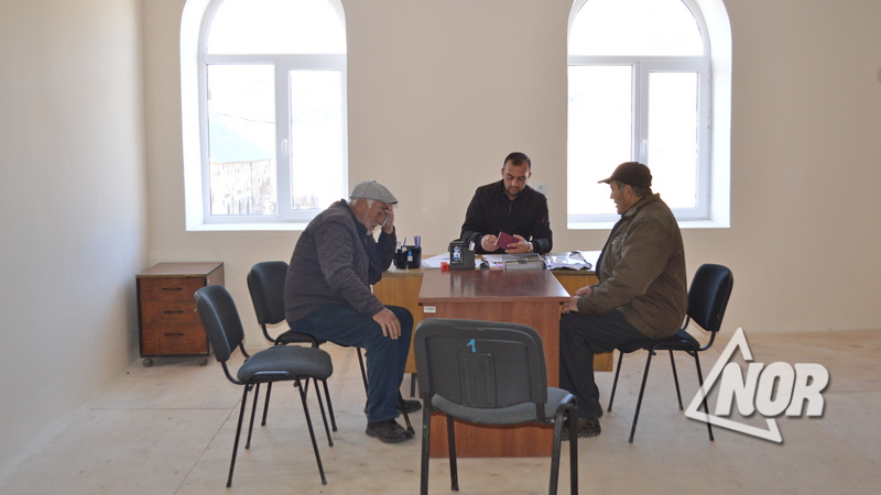 Две новые комнаты в административном здании села Эштия