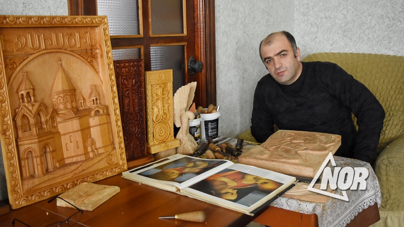 Вилисон Мкртчян — мастер по обработке деревянных картин/видео/