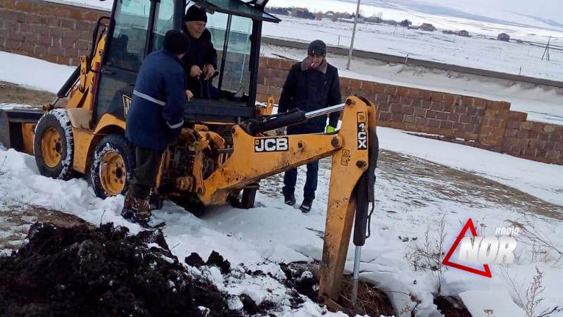 Прорыв водопровода устранена