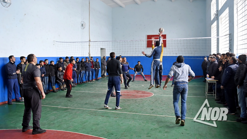 Команда спортивной школы города Ниноцминда победила в турнире по волейболу